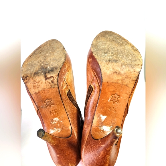 Knee-High Leather Boots Size 7 - Picture 6 of 8